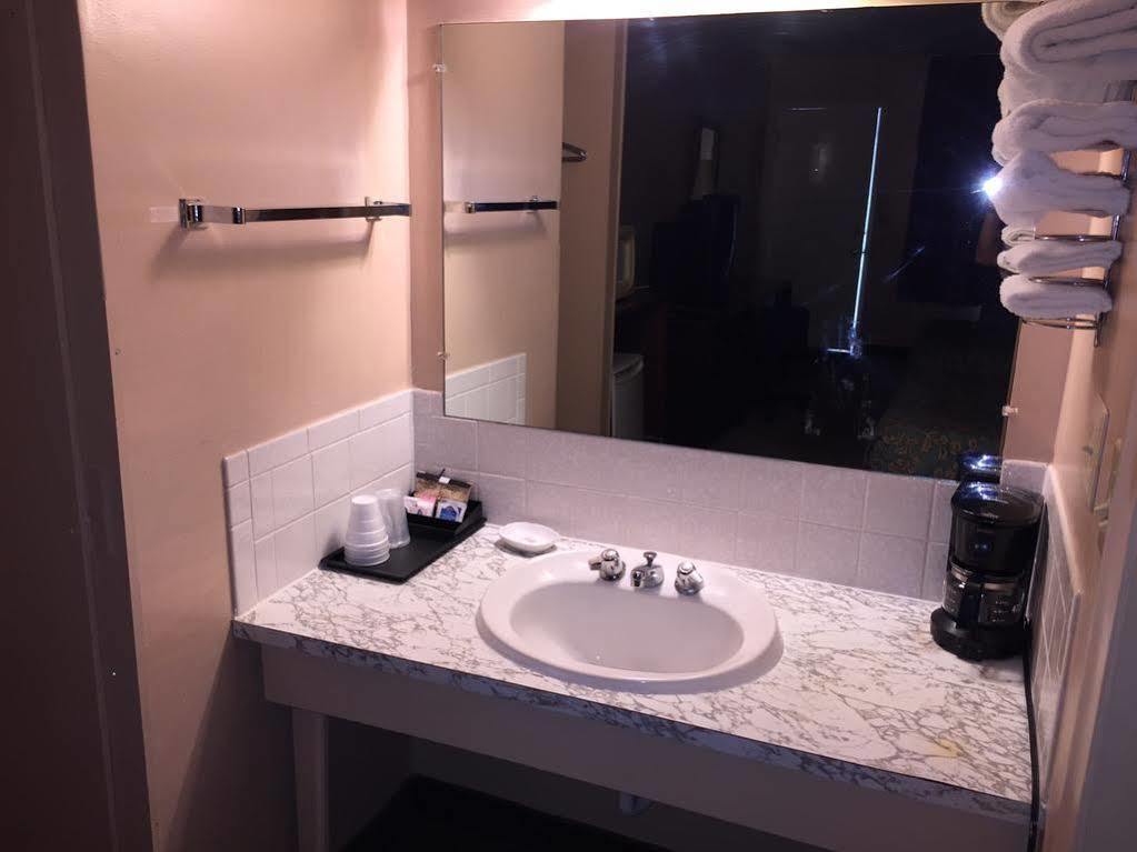 Capri Motel Avoca 外观 照片
